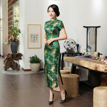 Cargar imagen en el visor de la galería, New High Fashion Green Rayon Cheongsam Chinese Classic Women&#39;s Qipao Elegant Short Sleeve Novelty Long Dress S-3XL C0136-D.
