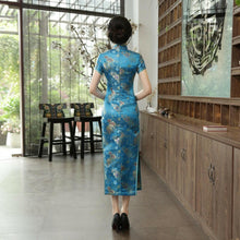 Load image into Gallery viewer, New High Fashion Green Rayon Cheongsam Chinese Classic Women&#39;s Qipao Elegant Short Sleeve Novelty Long Dress S-3XL C0136-D.
